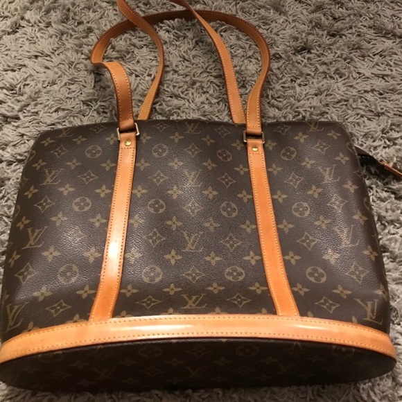 Louis Vuitton Handbags - AUTHENTIC LOUIS VUITTON TOTE/brief case style!